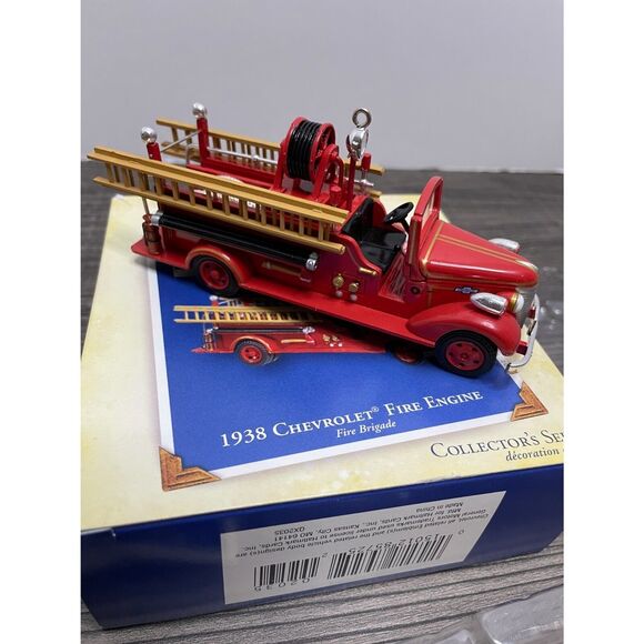 Hallmark Keepsake Ornament 1938 Chevrolet Fire Engine Truck Die Cast **READ** - Picture 6 of 13